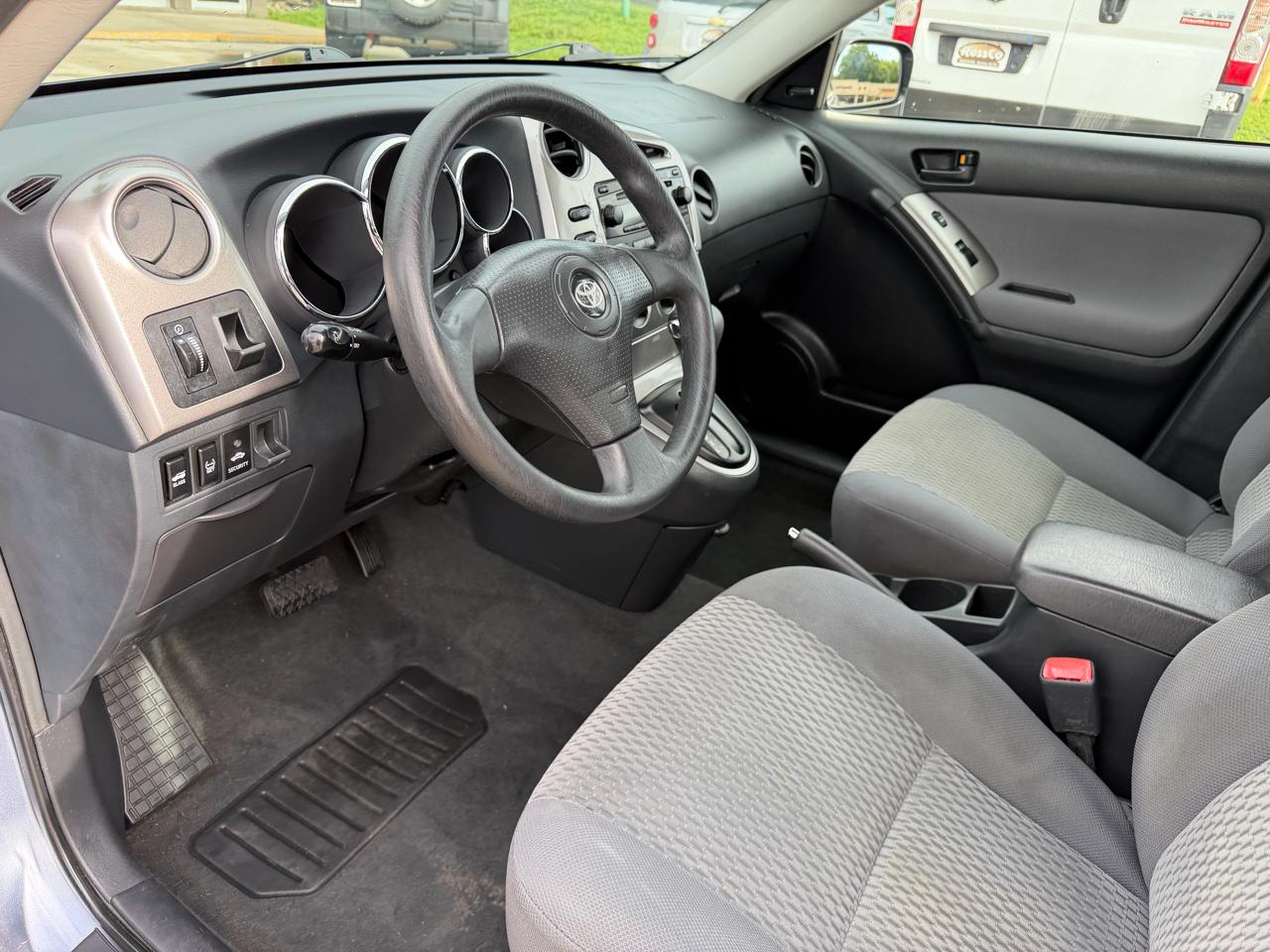 Toyota Matrix Base 4D Hatchback 2008