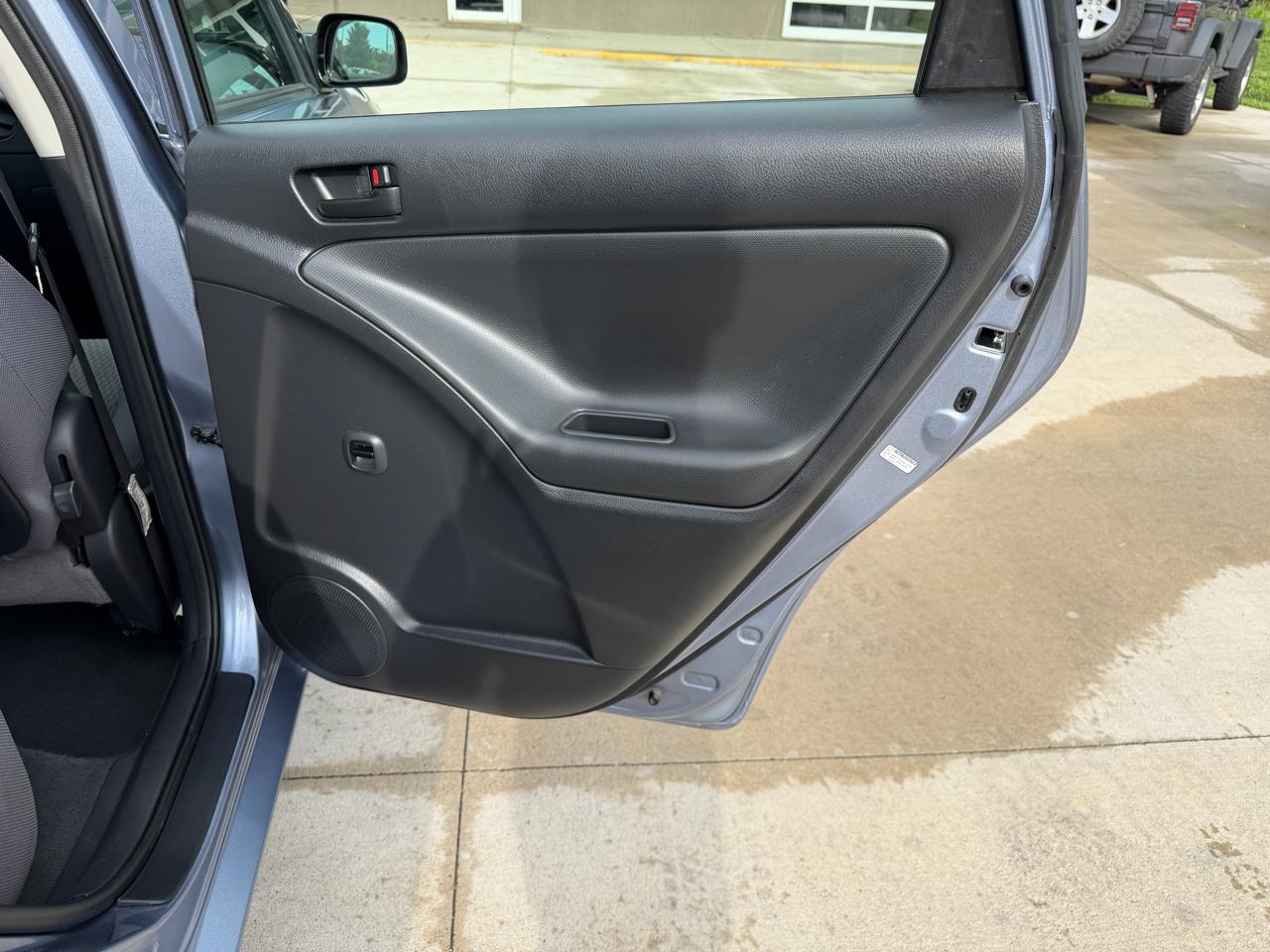 Toyota Matrix Base 4D Hatchback 2008