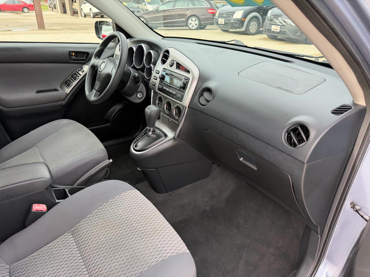 Toyota Matrix Base 4D Hatchback 2008