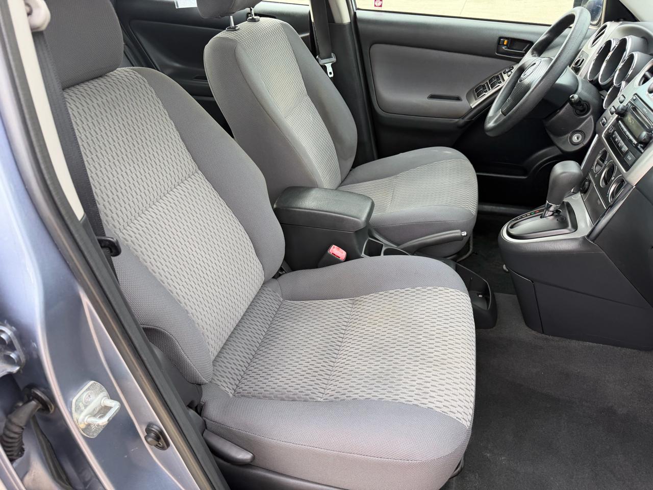 Toyota Matrix Base 4D Hatchback 2008
