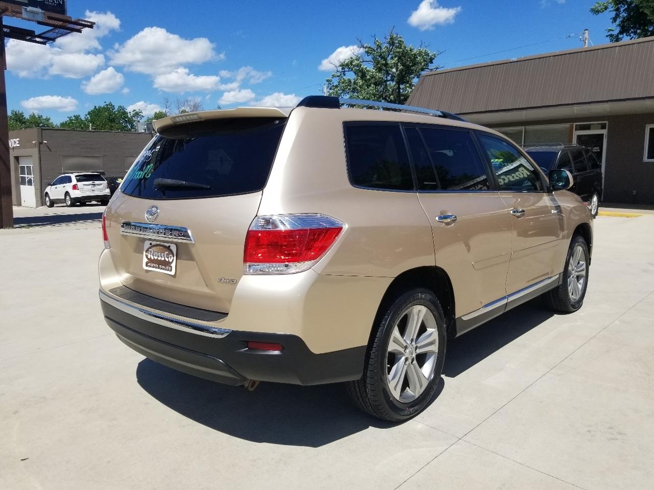 Toyota Highlander 4WD 4dr V6 Limited (Natl) 2012