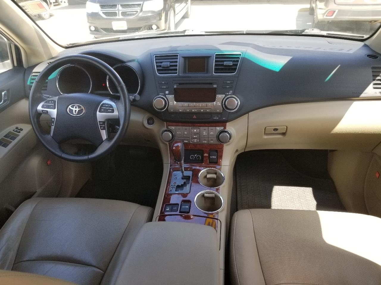 Toyota Highlander 4WD 4dr V6 Limited (Natl) 2012