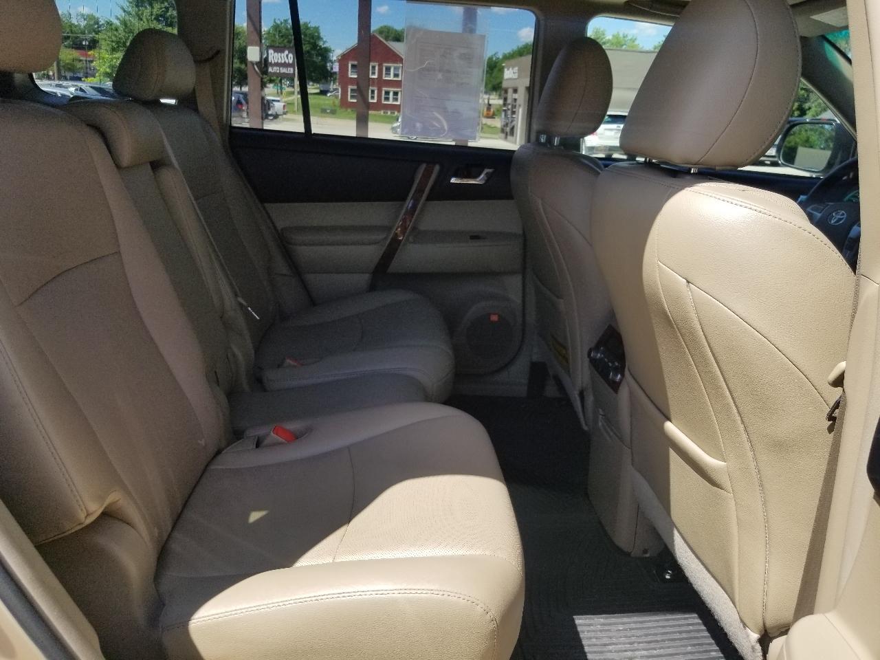 Toyota Highlander 4WD 4dr V6 Limited (Natl) 2012