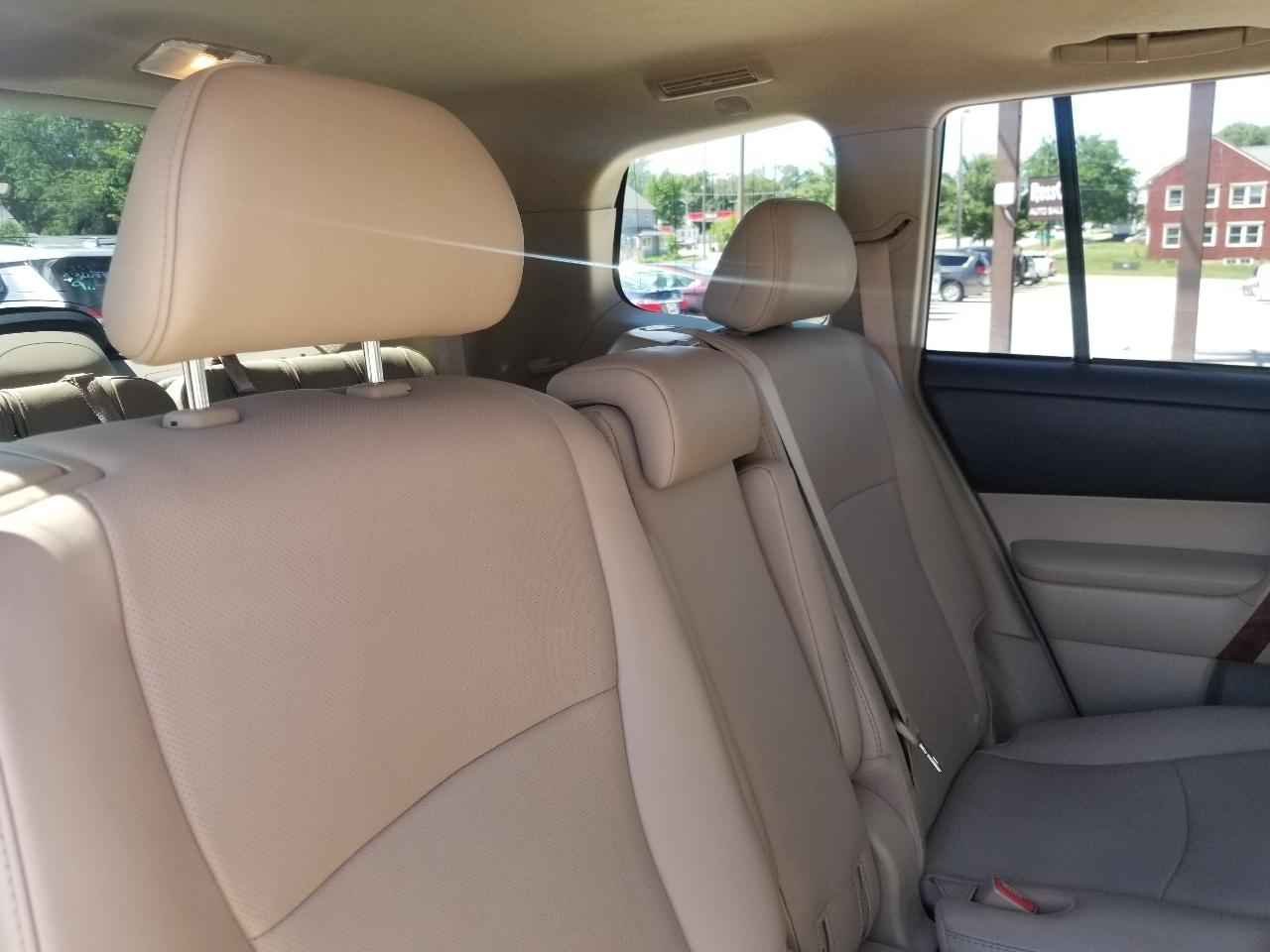Toyota Highlander 4WD 4dr V6 Limited (Natl) 2012