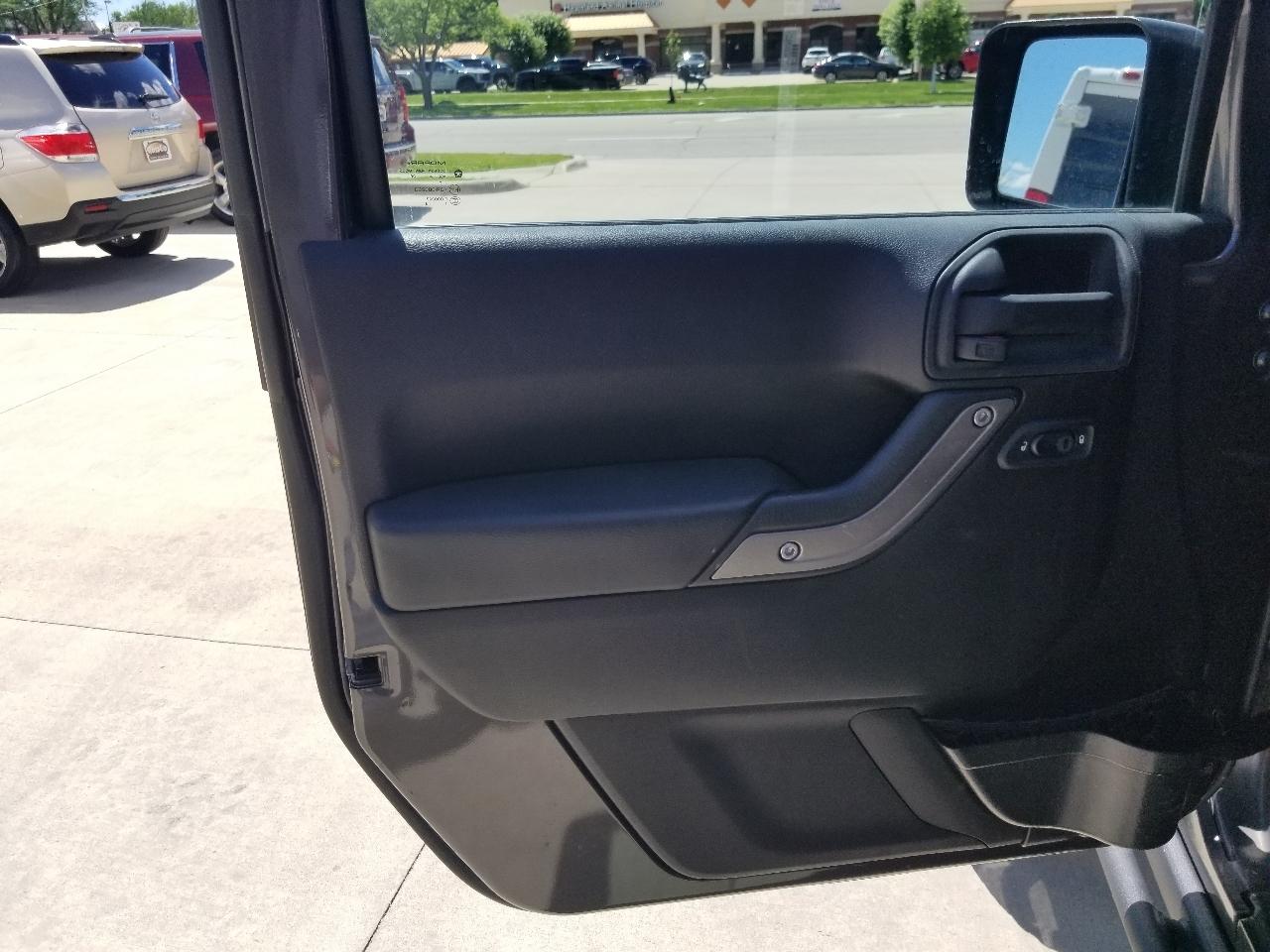 Jeep Wrangler Unlimited 4WD 4dr Sport 2014