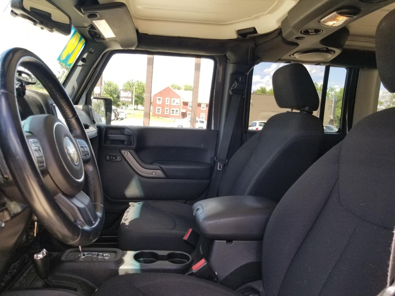 Jeep Wrangler Unlimited 4WD 4dr Sport 2014