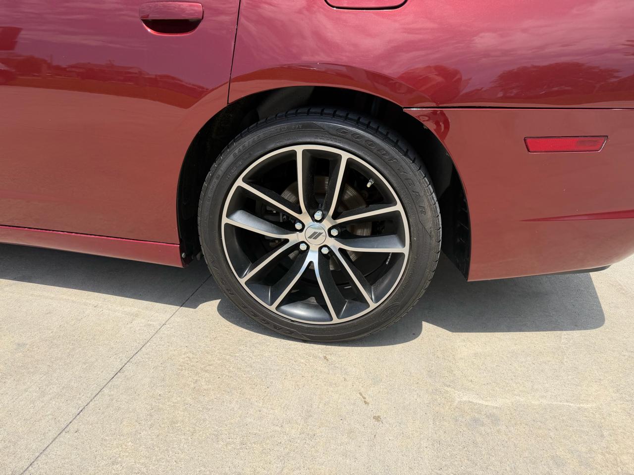 Dodge Charger 4dr Sdn RT 100th Anniversary RWD *Ltd Avail* 2014