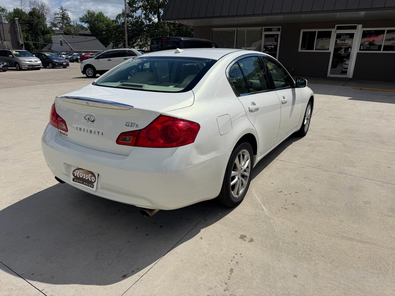 Infiniti G37 Sedan 4dr x AWD 2009
