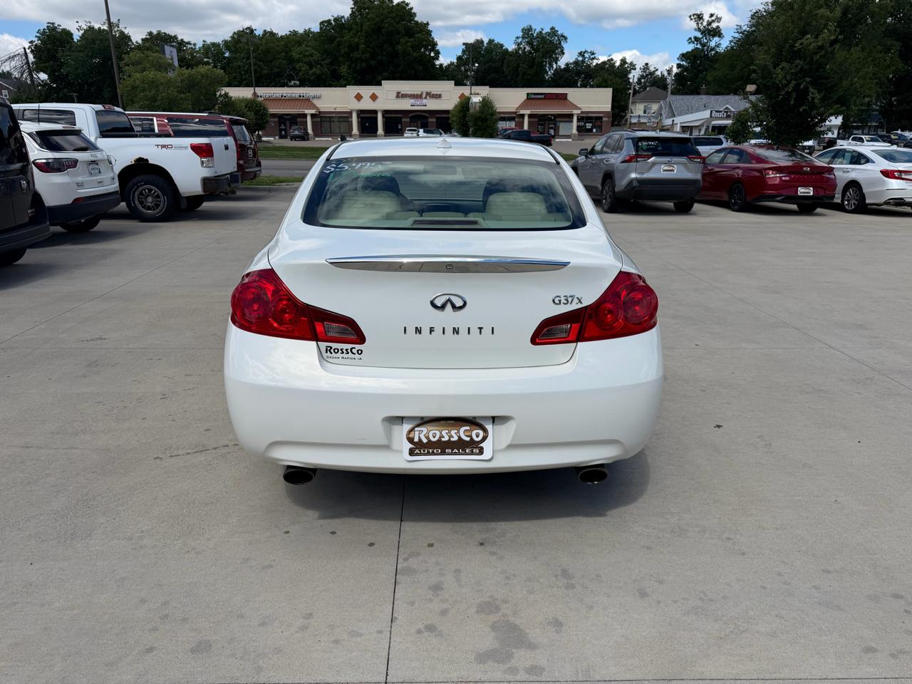 Infiniti G37 Sedan 4dr x AWD 2009