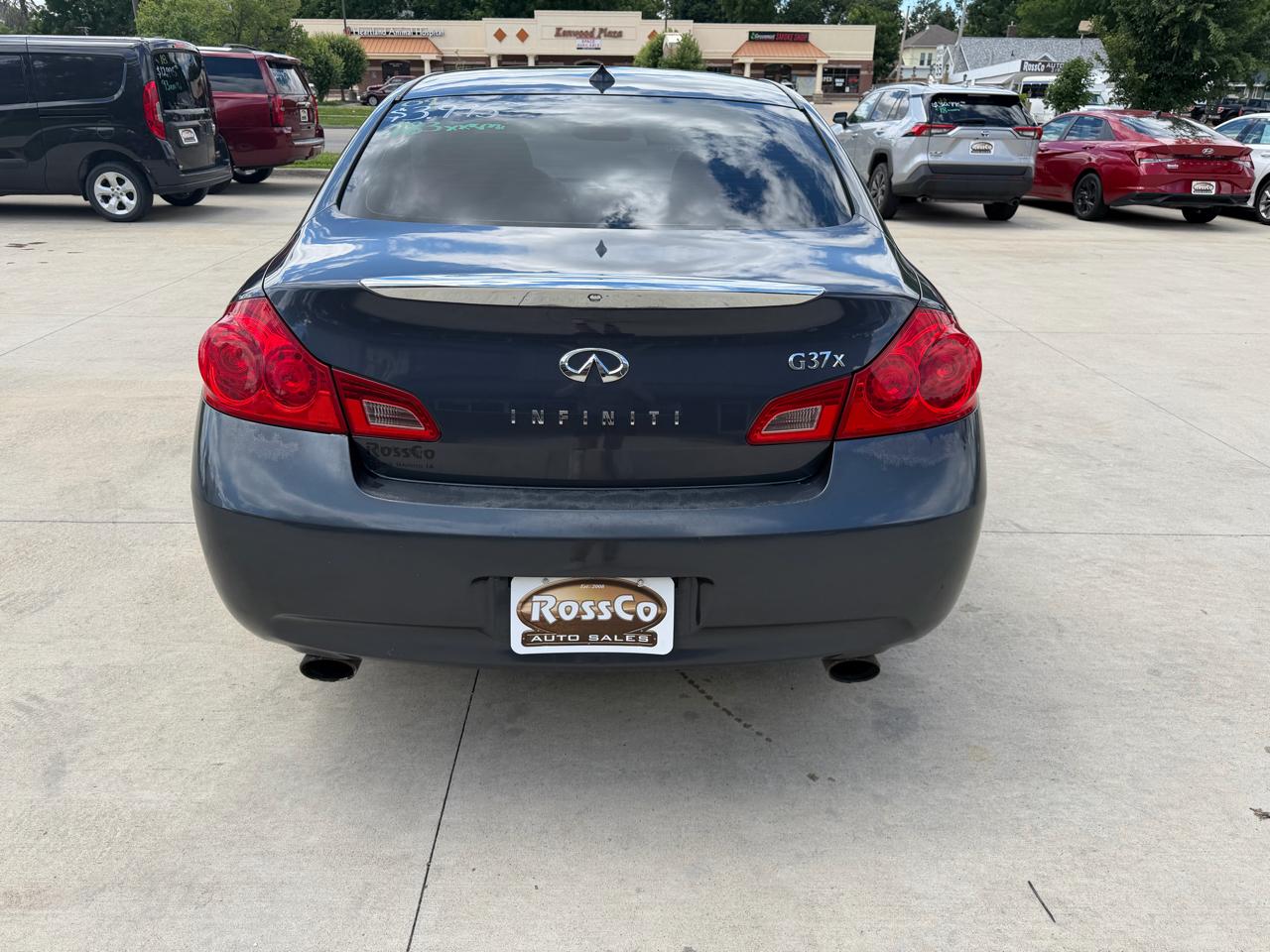 Infiniti G37 Sedan 4dr x AWD 2009
