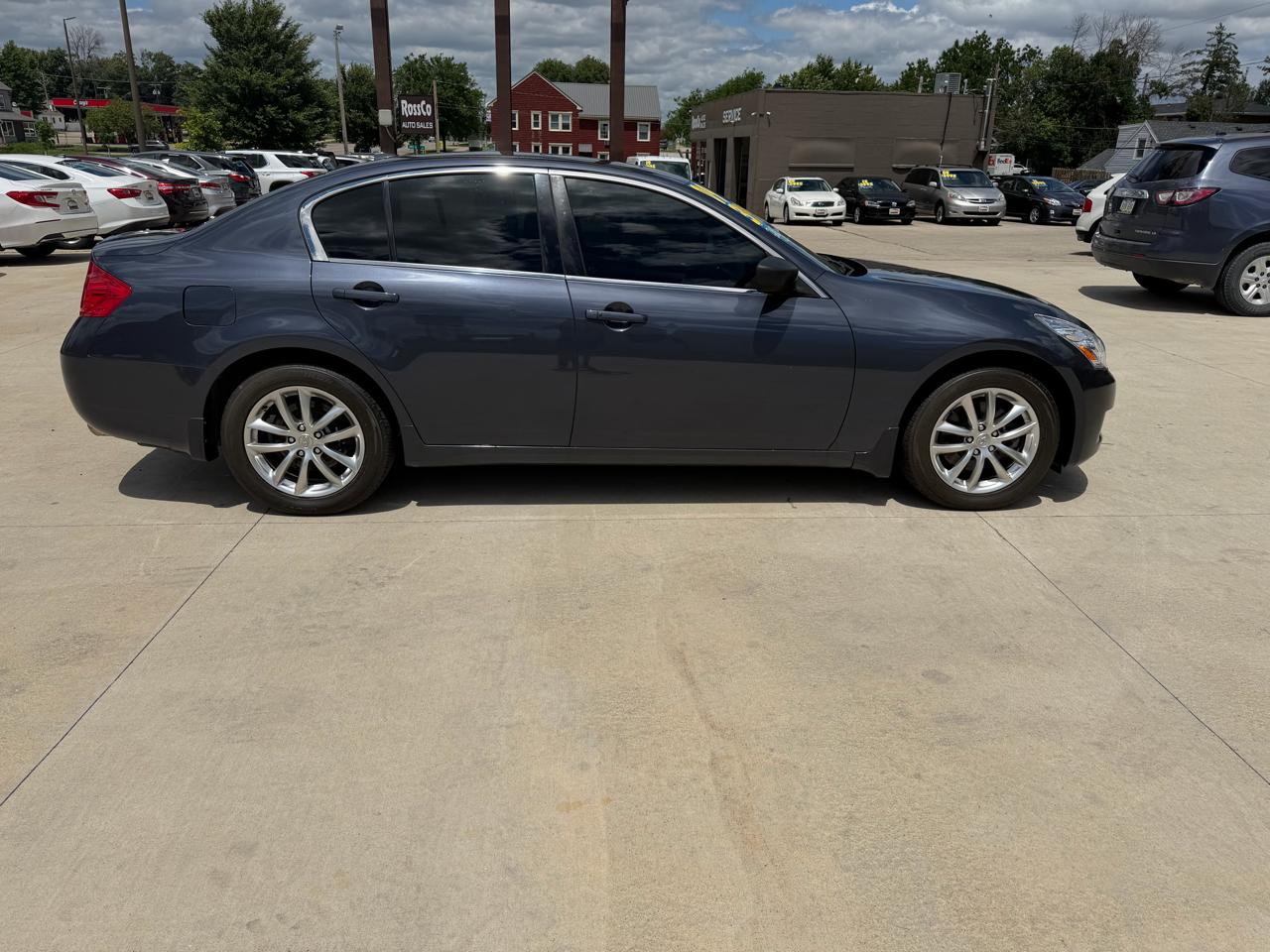 Infiniti G37 Sedan 4dr x AWD 2009