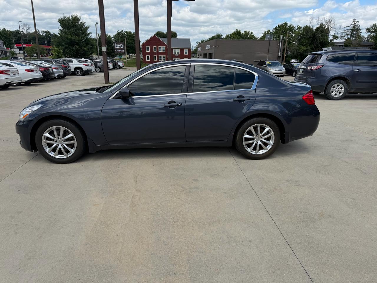 Infiniti G37 Sedan 4dr x AWD 2009