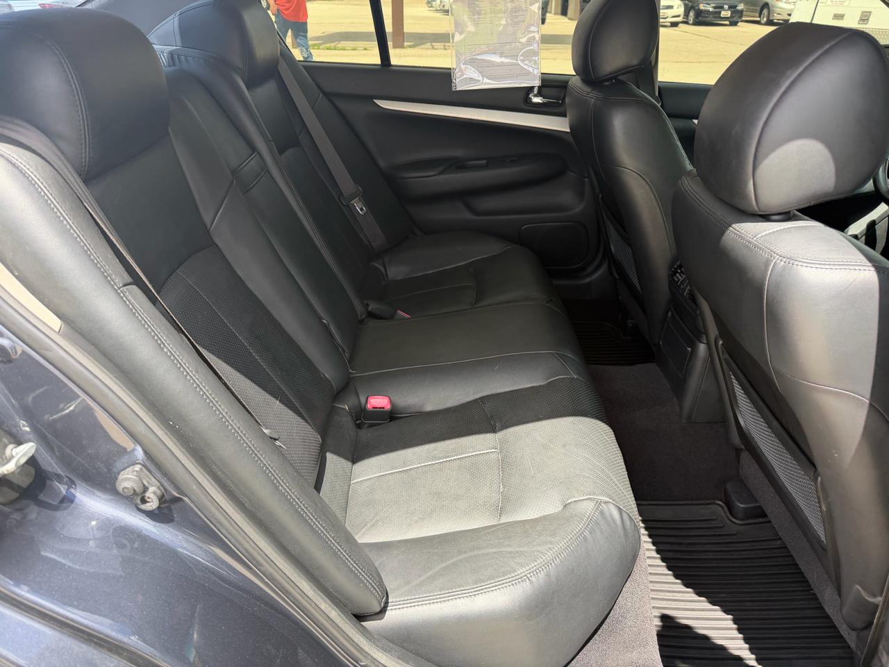 Infiniti G37 Sedan 4dr x AWD 2009