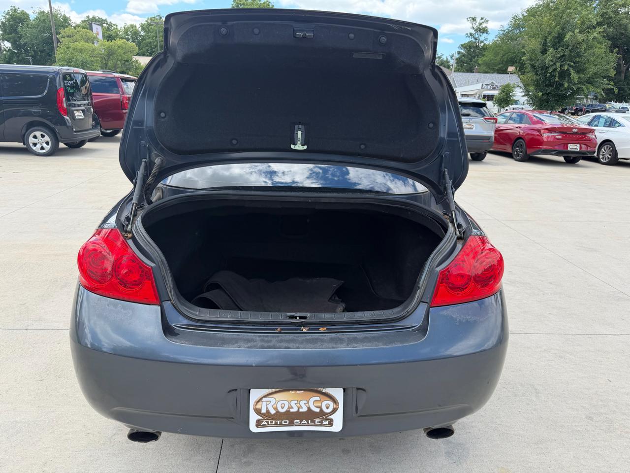 Infiniti G37 Sedan 4dr x AWD 2009