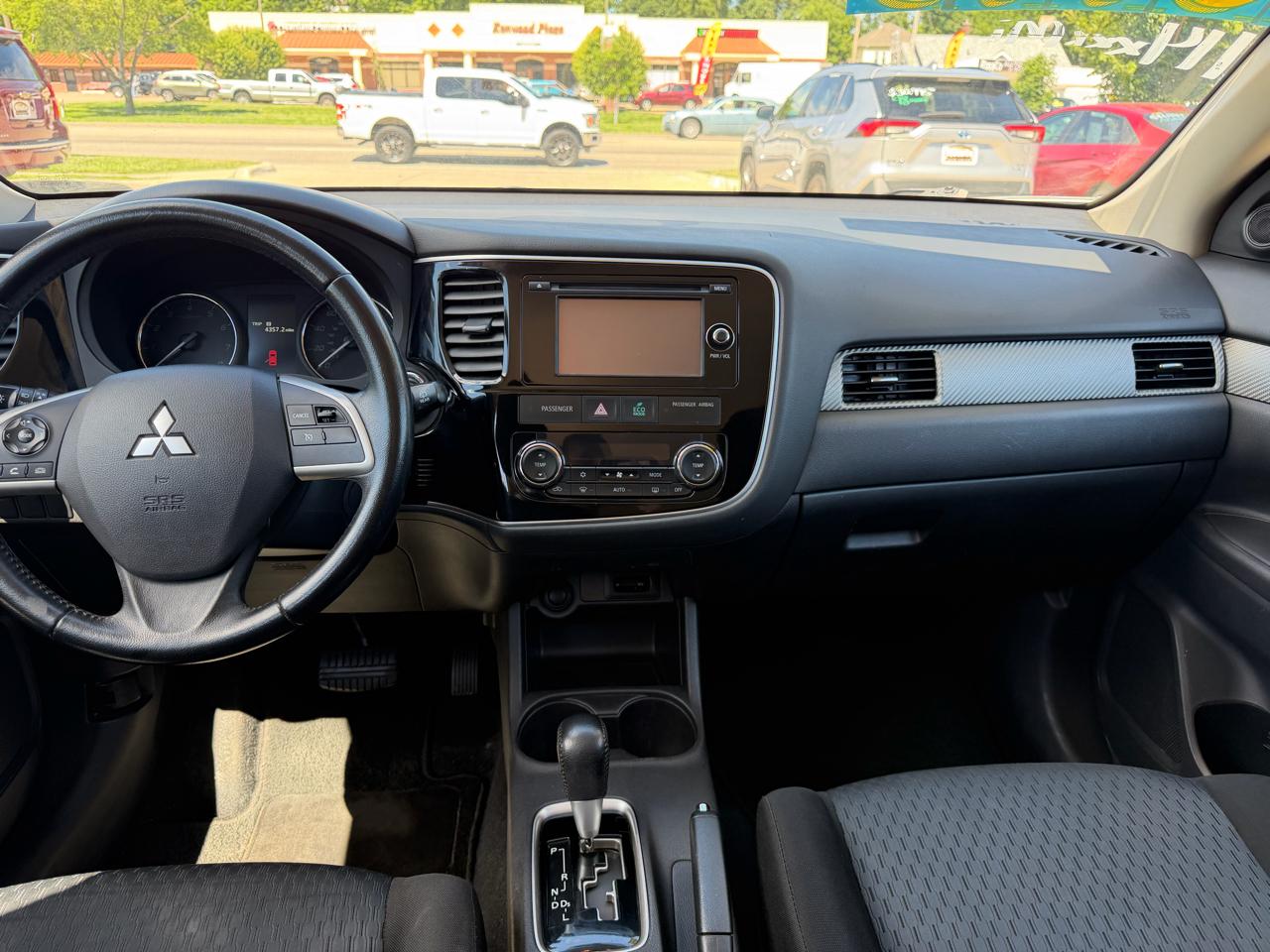 Mitsubishi Outlander 2WD 4dr SE 2014