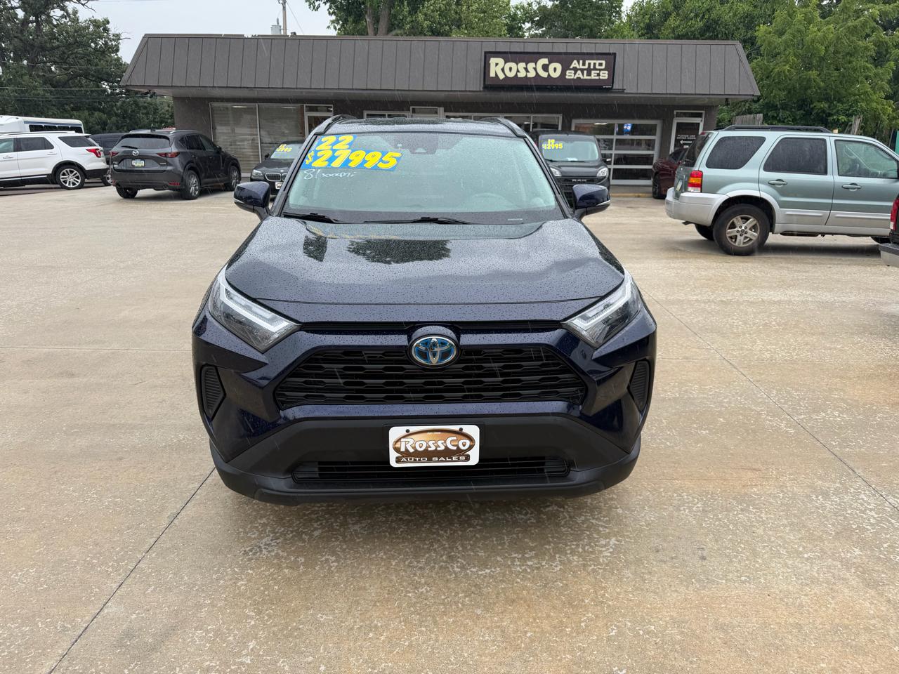 Toyota RAV4 Hybrid XLE AWD (Natl) 2022