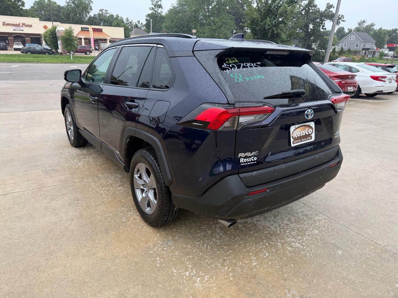 Toyota RAV4 Hybrid XLE AWD (Natl) 2022