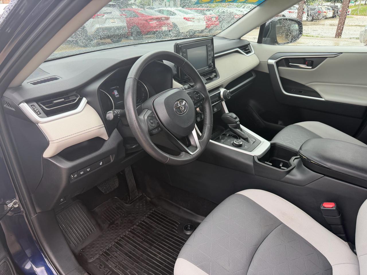 Toyota RAV4 Hybrid XLE AWD (Natl) 2022