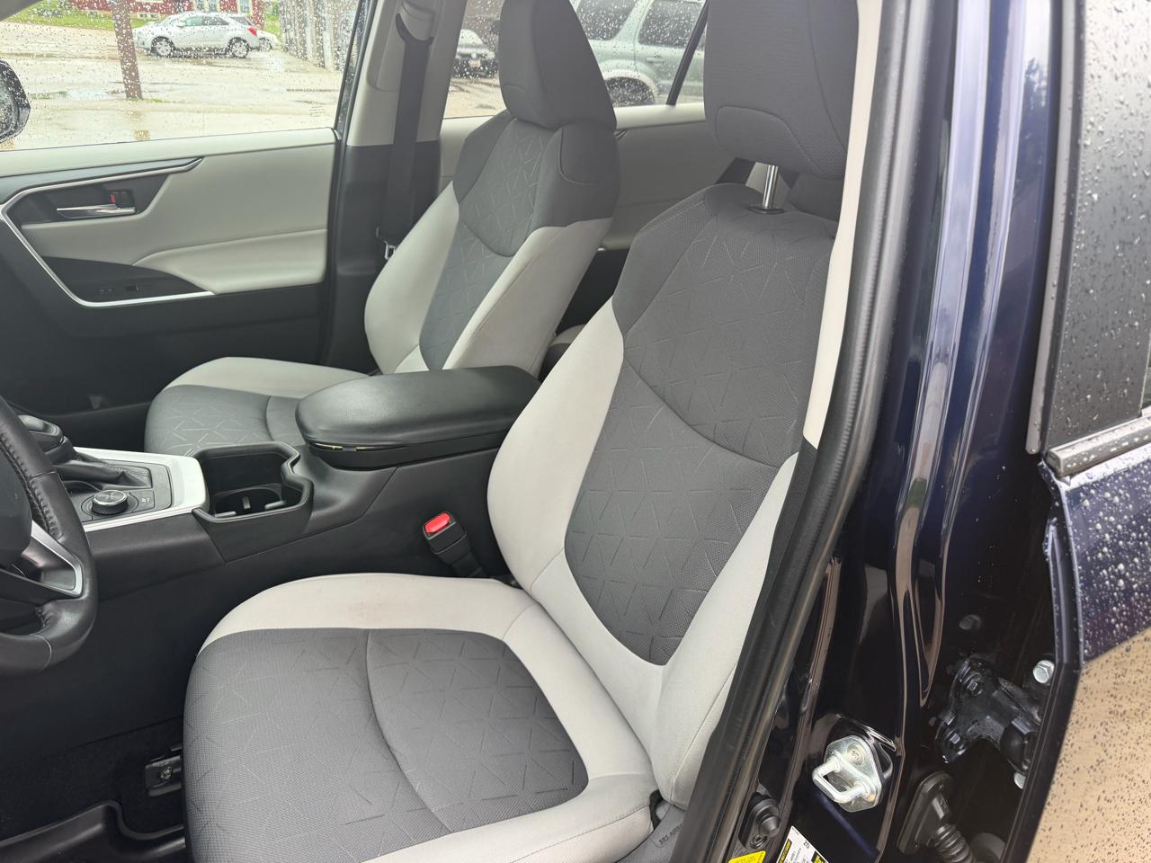 Toyota RAV4 Hybrid XLE AWD (Natl) 2022
