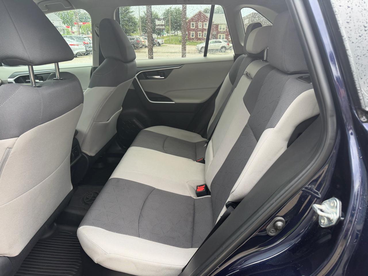 Toyota RAV4 Hybrid XLE AWD (Natl) 2022