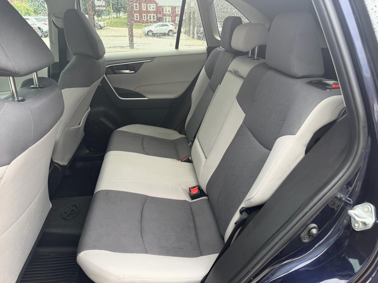 Toyota RAV4 Hybrid XLE AWD (Natl) 2022