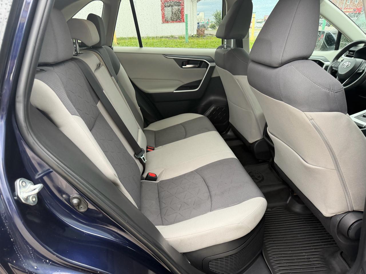 Toyota RAV4 Hybrid XLE AWD (Natl) 2022