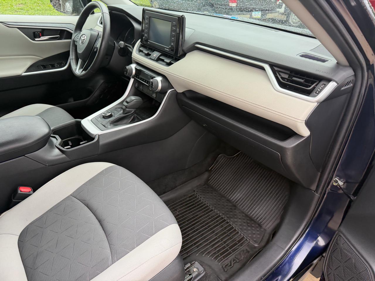 Toyota RAV4 Hybrid XLE AWD (Natl) 2022
