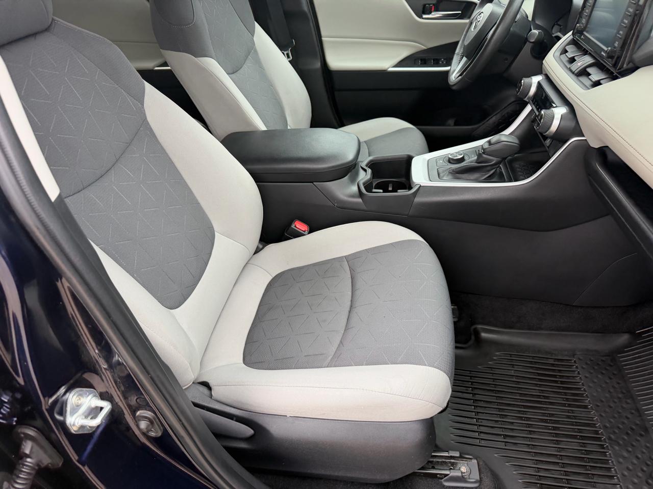 Toyota RAV4 Hybrid XLE AWD (Natl) 2022