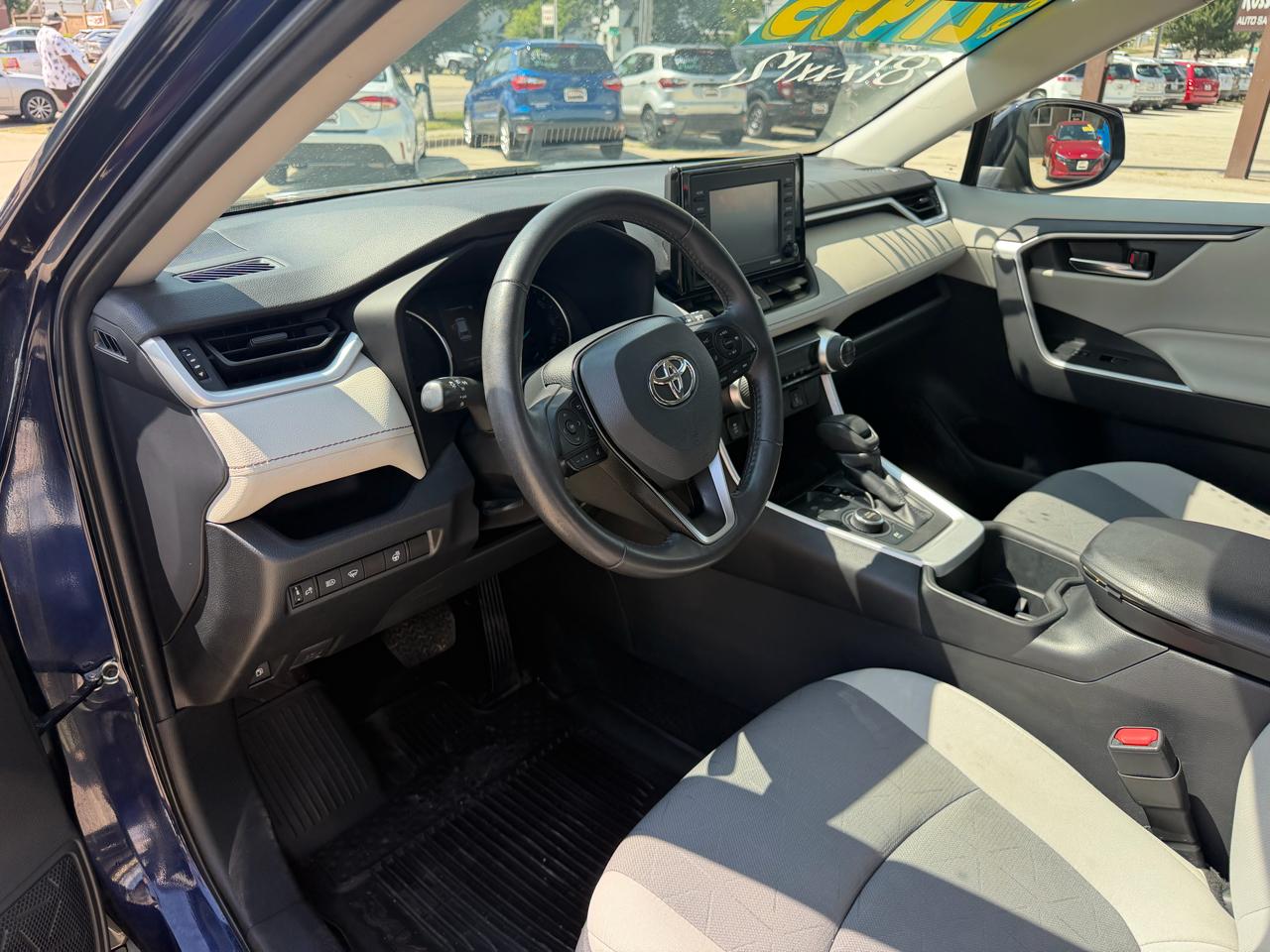 Toyota RAV4 Hybrid XLE AWD (Natl) 2022