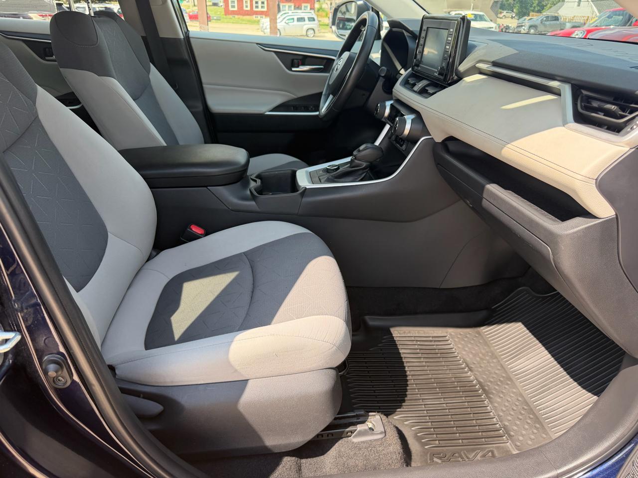 Toyota RAV4 Hybrid XLE AWD (Natl) 2022