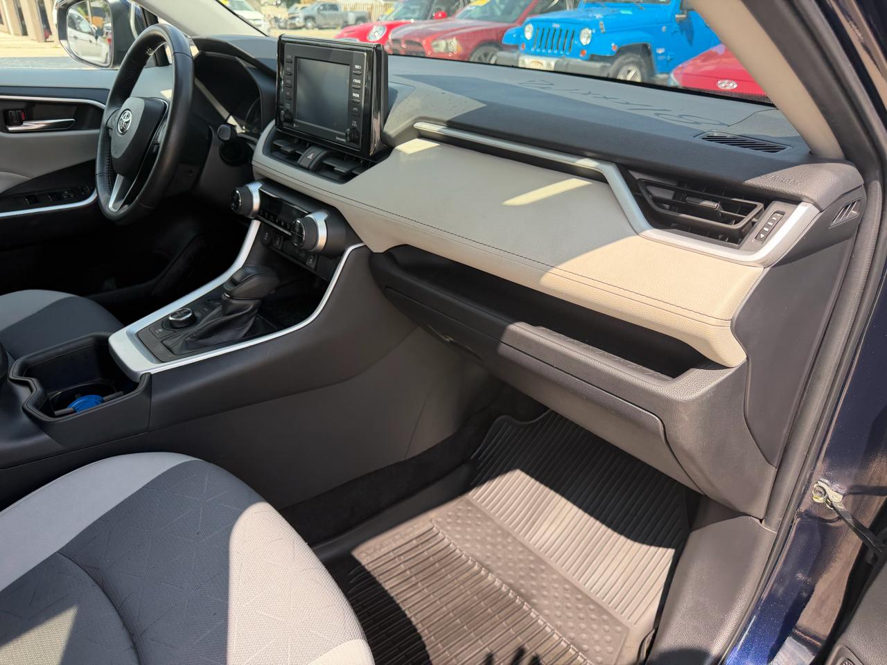 Toyota RAV4 Hybrid XLE AWD (Natl) 2022