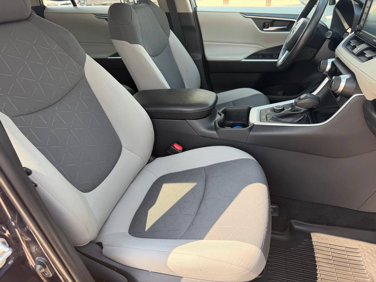 Toyota RAV4 Hybrid XLE AWD (Natl) 2022