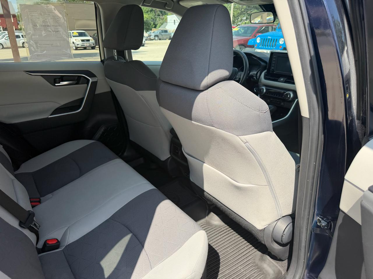 Toyota RAV4 Hybrid XLE AWD (Natl) 2022