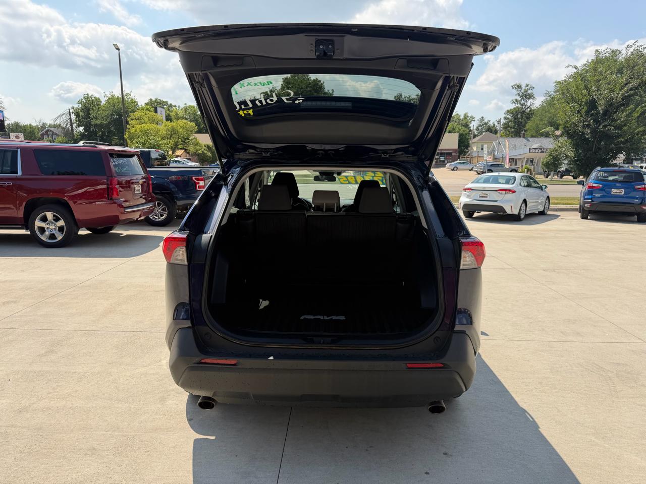 Toyota RAV4 Hybrid XLE AWD (Natl) 2022