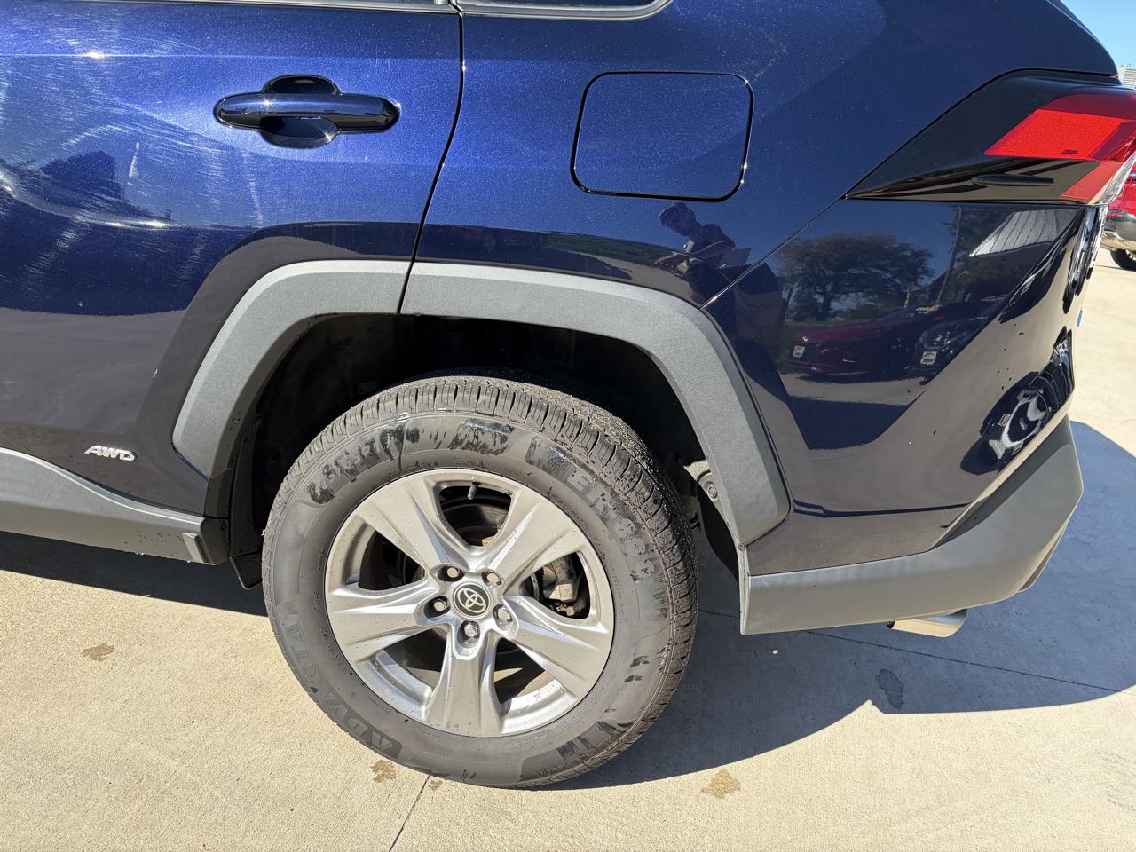 Toyota RAV4 Hybrid XLE AWD (Natl) 2022