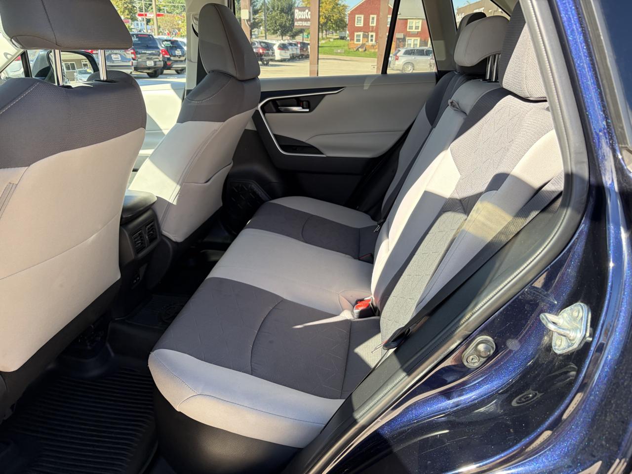 Toyota RAV4 Hybrid XLE AWD (Natl) 2022