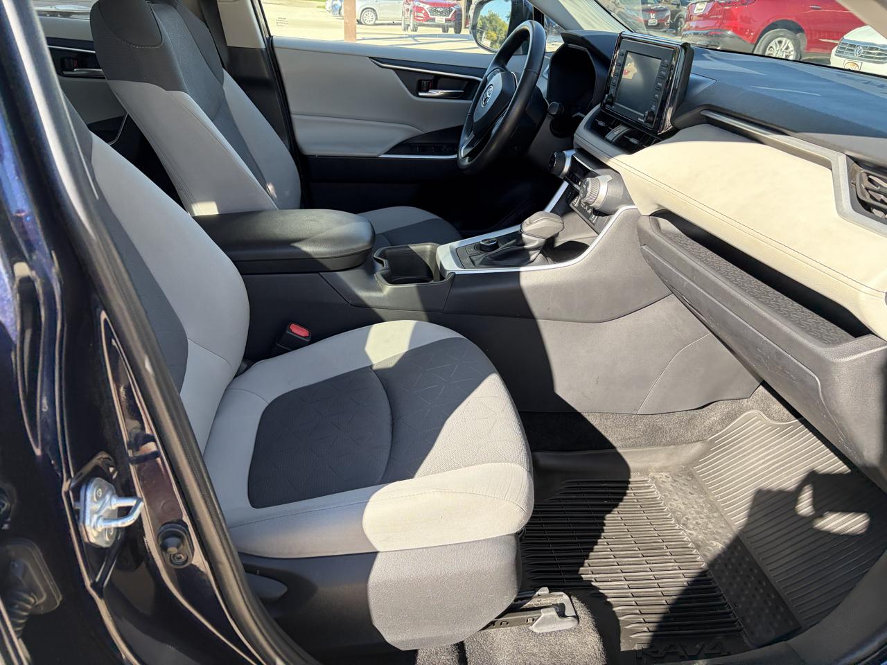 Toyota RAV4 Hybrid XLE AWD (Natl) 2022
