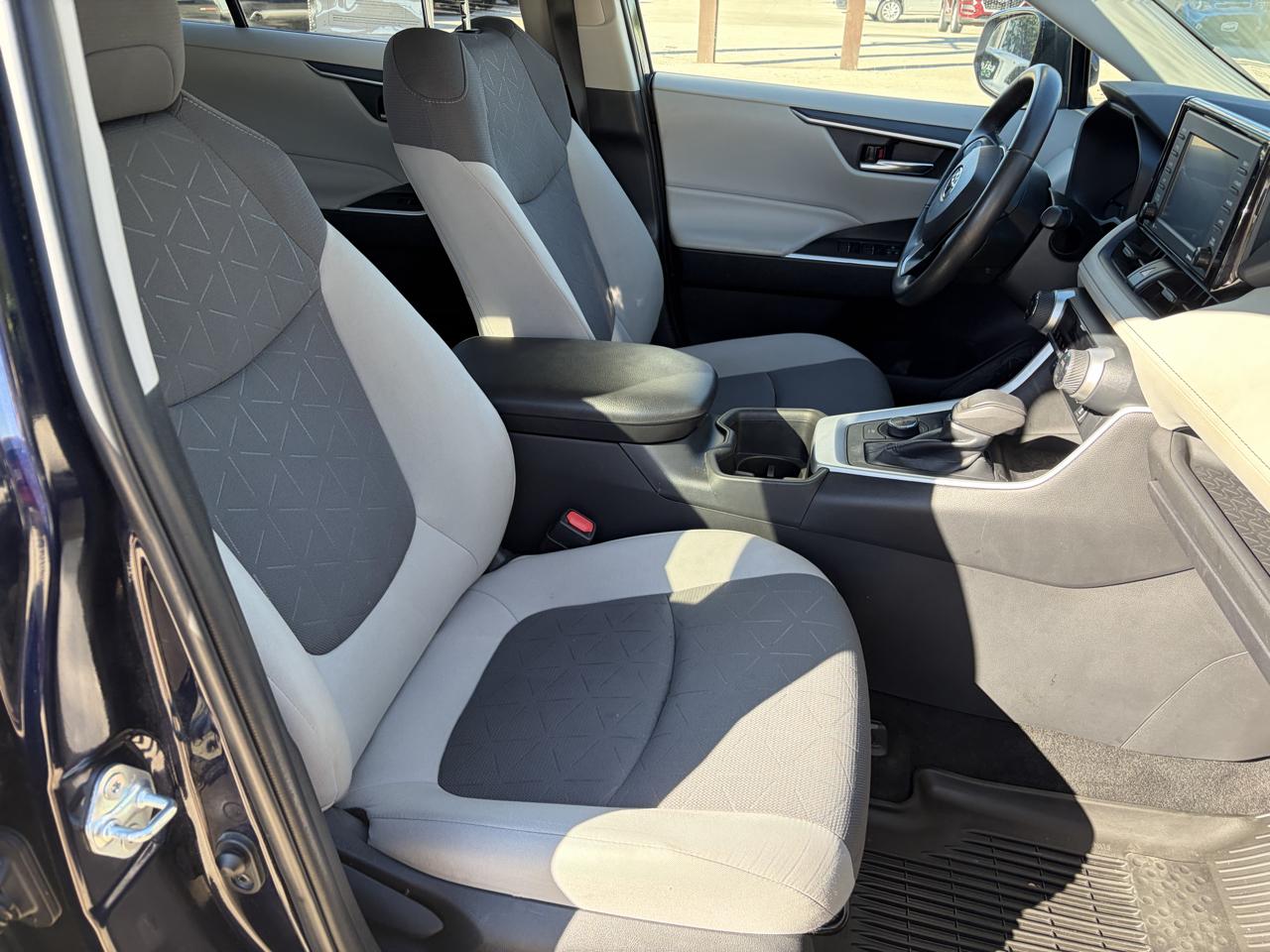 Toyota RAV4 Hybrid XLE AWD (Natl) 2022