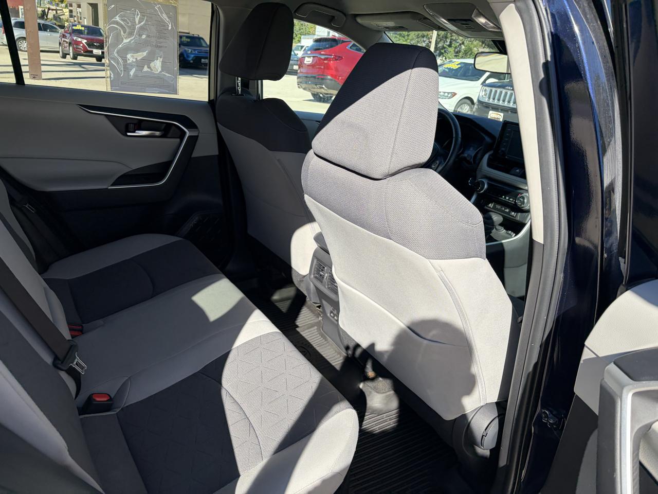 Toyota RAV4 Hybrid XLE AWD (Natl) 2022