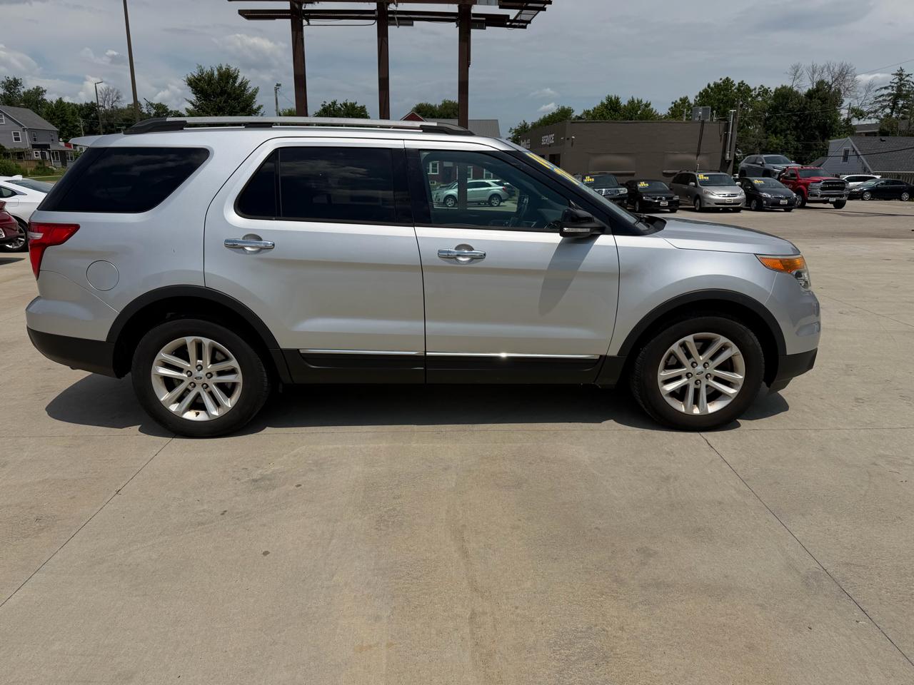 Ford Explorer FWD 4dr XLT 2014