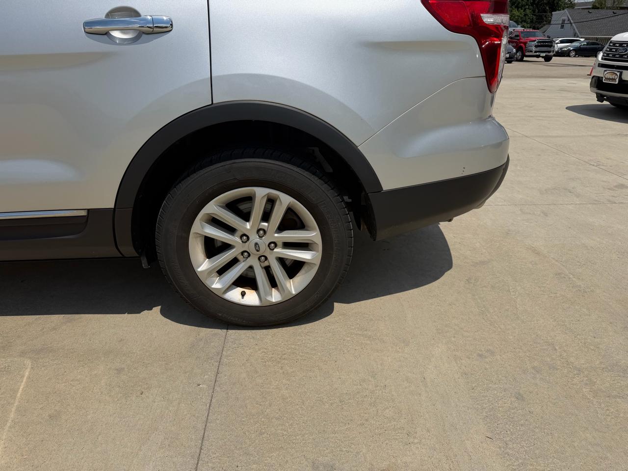 Ford Explorer FWD 4dr XLT 2014