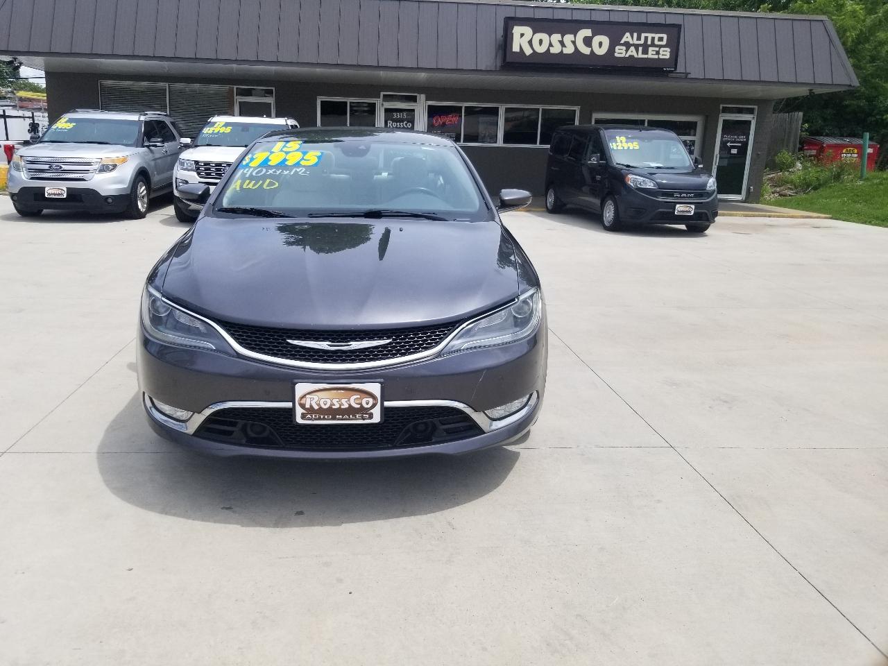 Chrysler 200 4dr Sdn C AWD 2015