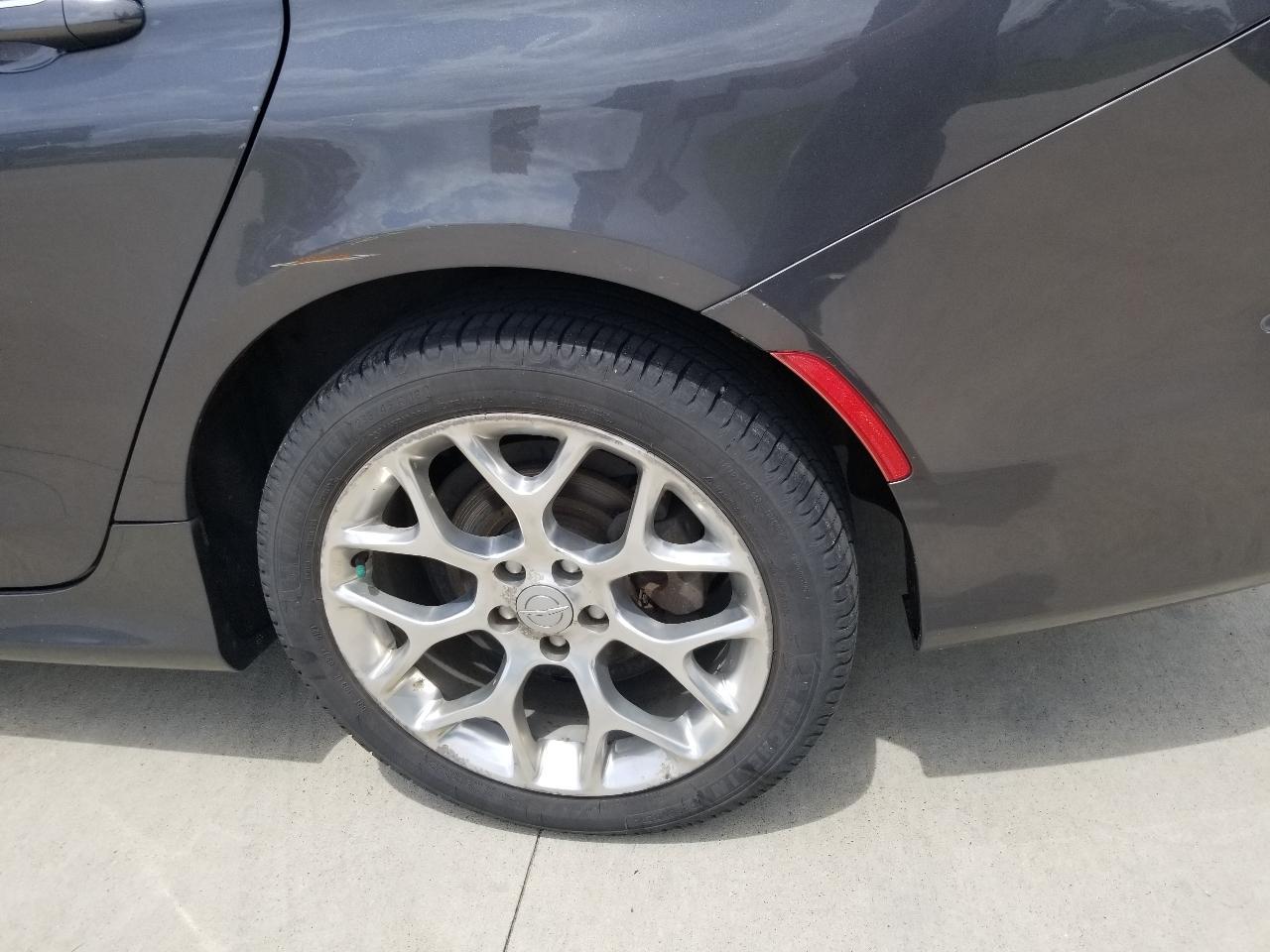 Chrysler 200 4dr Sdn C AWD 2015