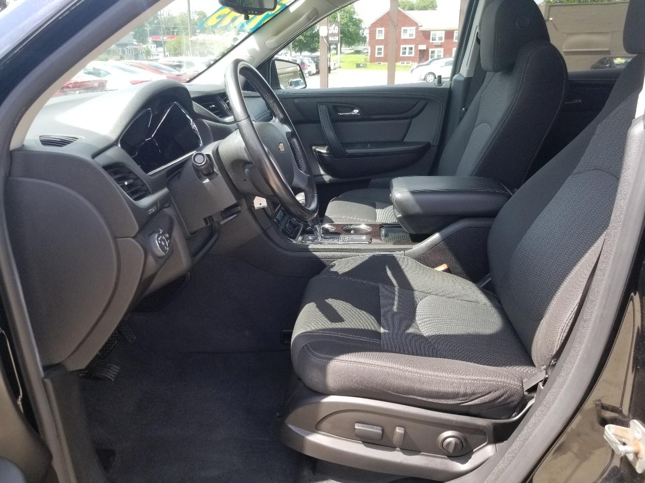 Chevrolet Traverse AWD 4dr LT w/1LT 2017