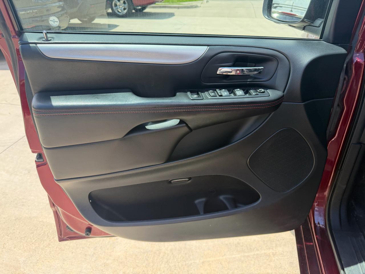 Dodge Grand Caravan GT Wagon Fleet 2017