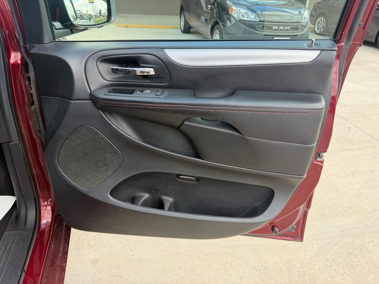 Dodge Grand Caravan GT Wagon Fleet 2017