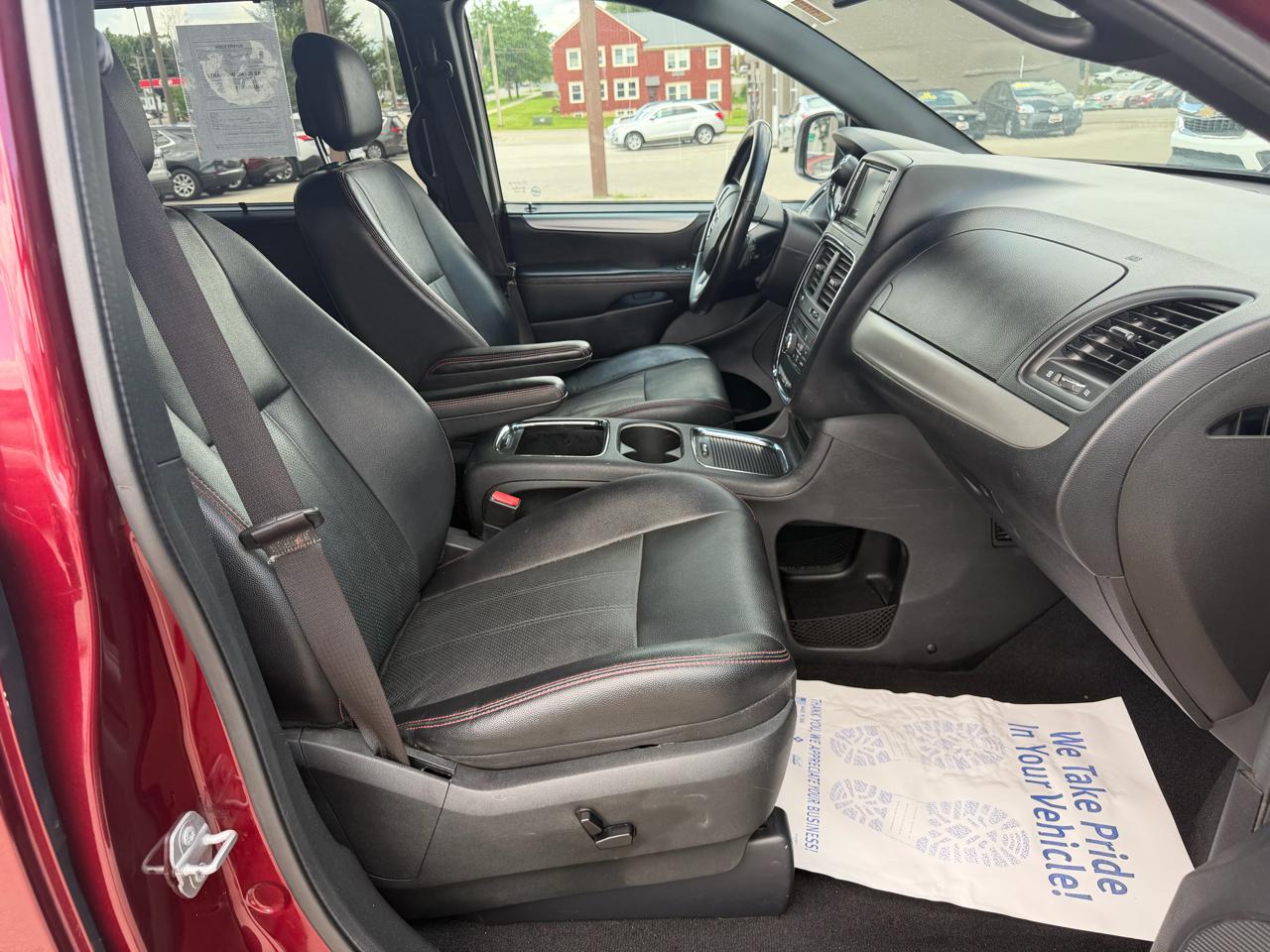 Dodge Grand Caravan GT Wagon Fleet 2017