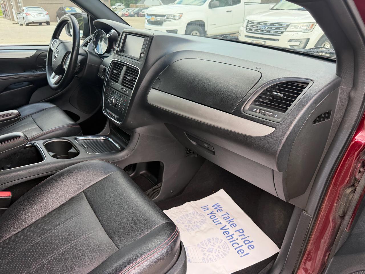 Dodge Grand Caravan GT Wagon Fleet 2017