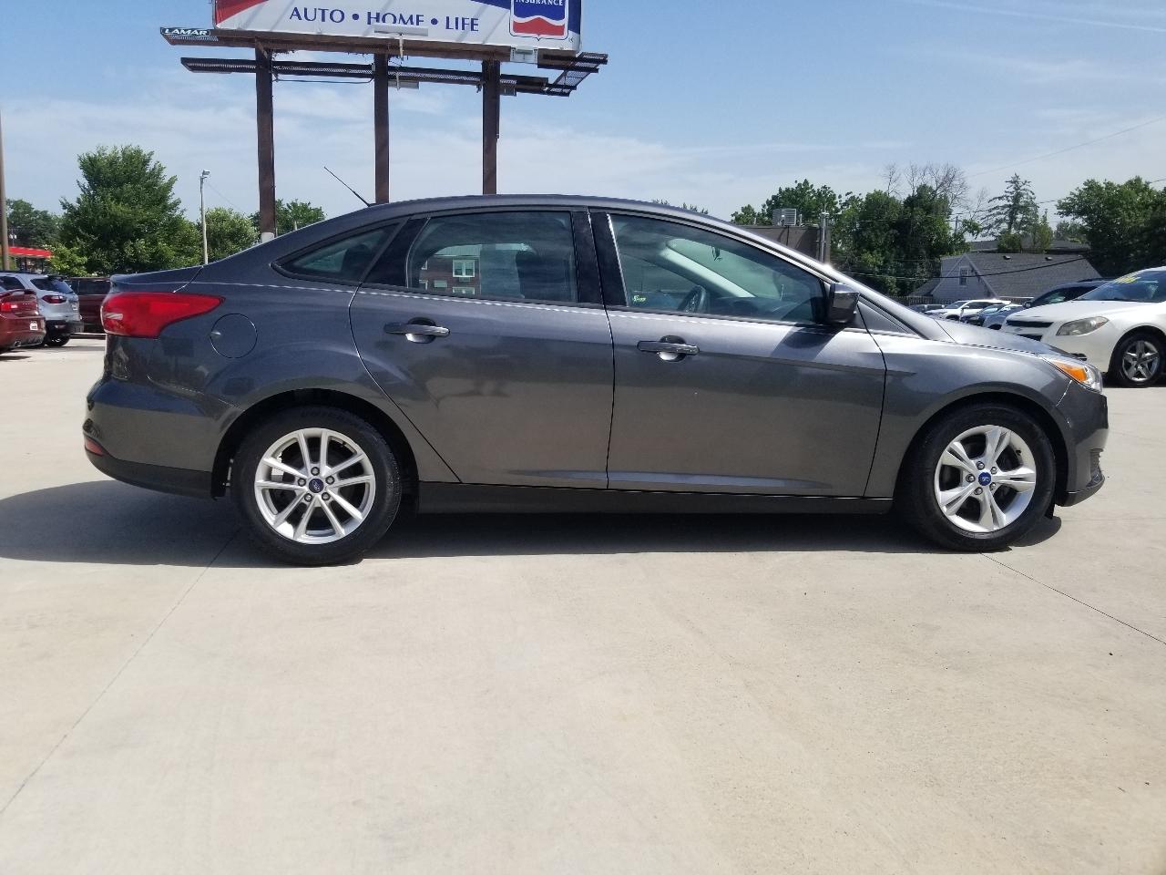 Ford Focus SE Sedan 2018