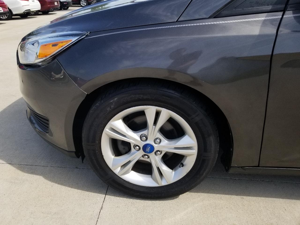 Ford Focus SE Sedan 2018